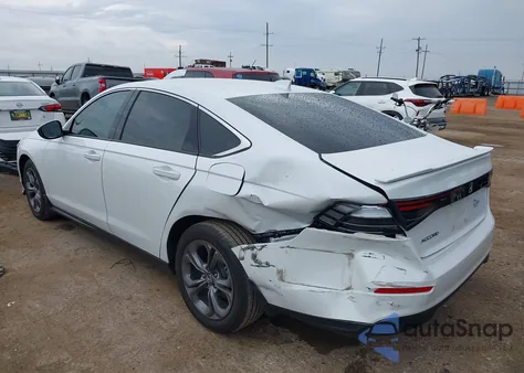 2024 Honda Accord Ex z USA, uszkodzony, nr VIN 1HGCY1F30RA071088